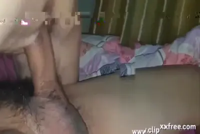 คลิปหลุดเด็กไทยบ้านๆ หัดเย็ด2รู น้องหมวยน่ารักโดนxxxเลียหีแล้วเอานิ้วแหย่รูตูด ก่อนจะสวมถุงยางเย็ดตูดร้องลั่น